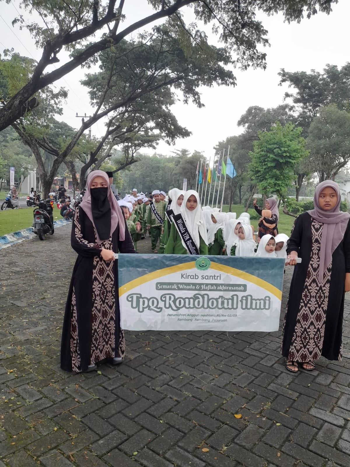 Pawai Santri Haflah TPQ Roudlotul Ilmi